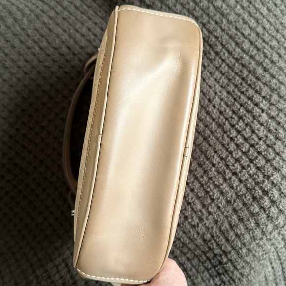 COACH Sutton Signature Colorblock
Crossbody Bag New Smoke And Pet Free H… - Picture 8 of 8